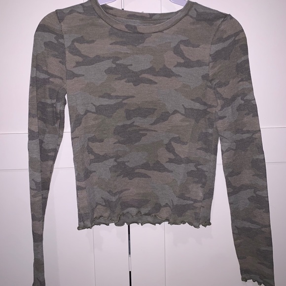american eagle ruffled long sleeve tee - Picture 1 of 1